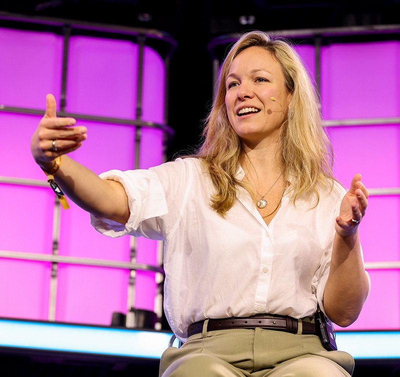 Eline van der Velden presenting Particle 6 at Web Summit 2025 in Lisbon