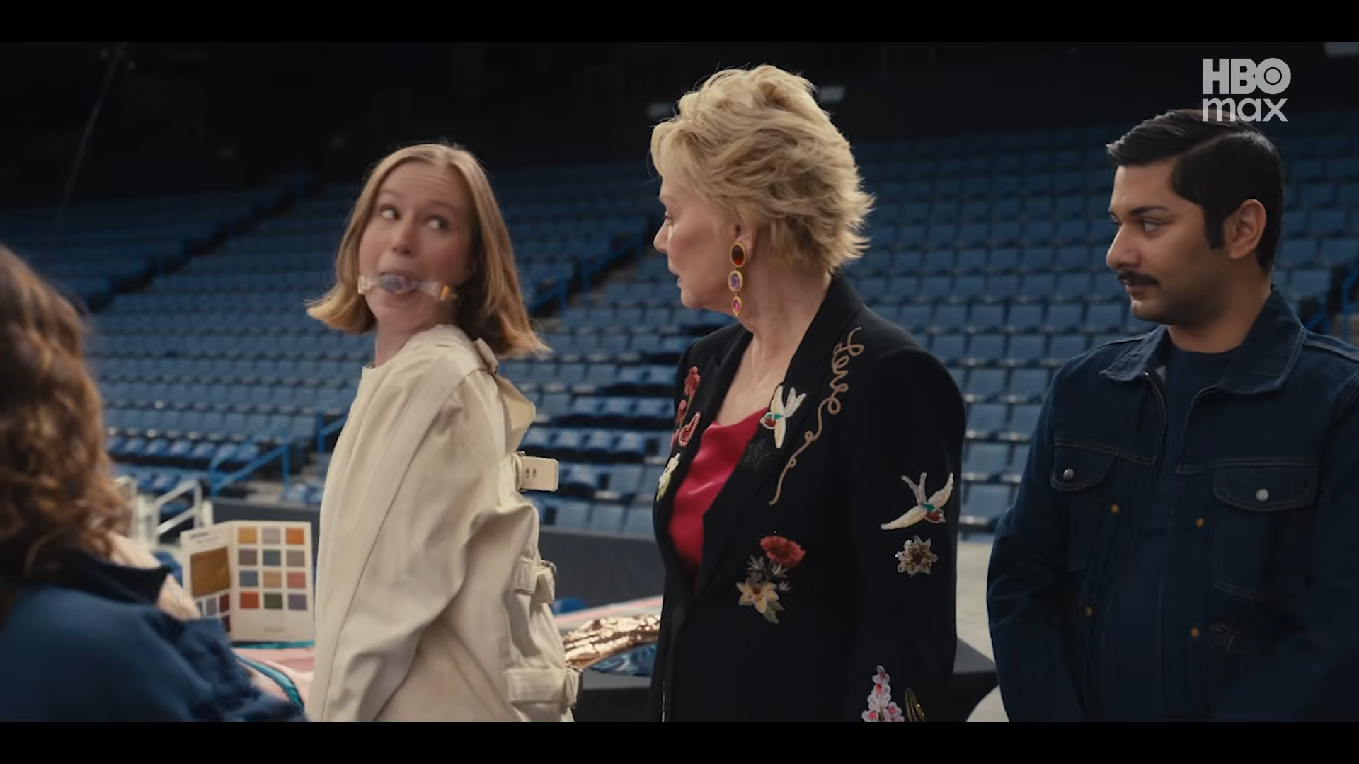 Hannah Einbinder and Jean Smart in a scene from Hacks Season 5